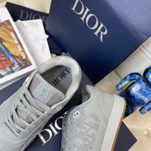 B27 LOW-TOP SNEAKER GRAY SMOOTH CALFSKIN AND DIOR OBLIQUE GALAXY LEATHER - CDO86