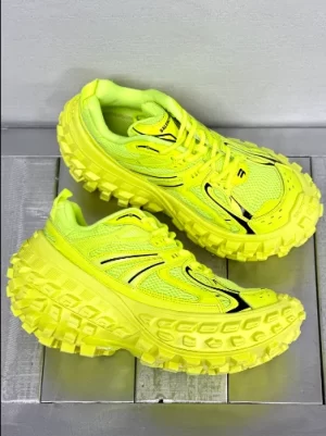 BALENCIAGA MEN'S BOUNCER SNEAKER IN FLUO YELLOW - BB146