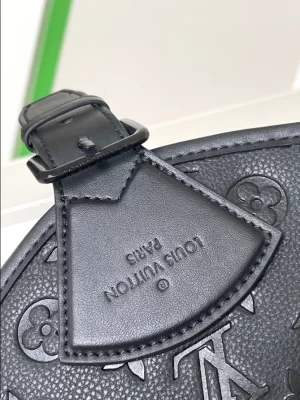 LOUIS VUITTON MONTSOURIS BACKPACK - WLM574