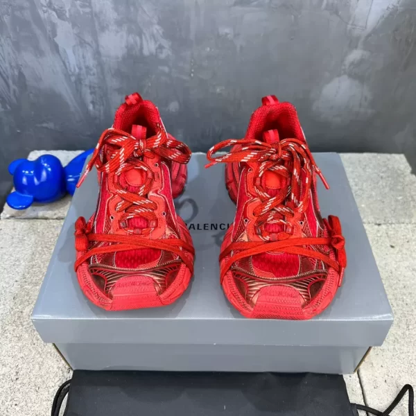 BALENCIAGA MEN'S 3XL SNEAKER IN RED - BB158