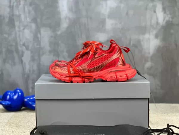 BALENCIAGA MEN'S 3XL SNEAKER IN RED - BB158