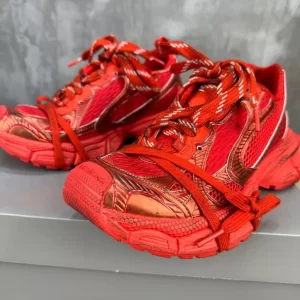 BALENCIAGA MEN'S 3XL SNEAKER IN RED - BB158