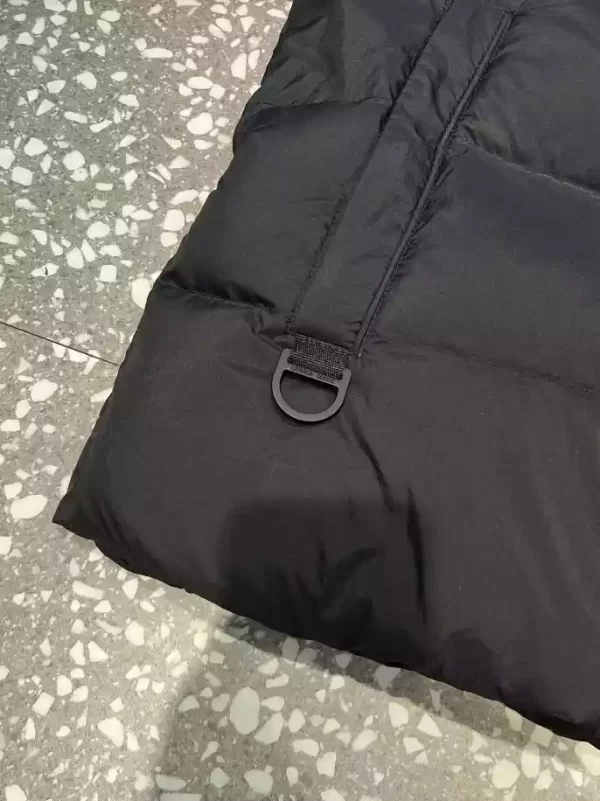 Canada Goose Coats - CG073