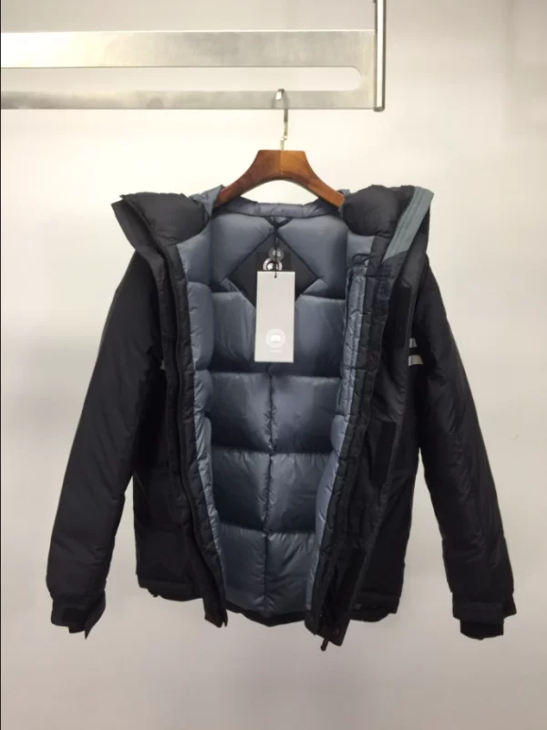 Canada Goose Coats - CG076