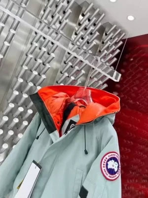 Canada Goose Jackets - CG063