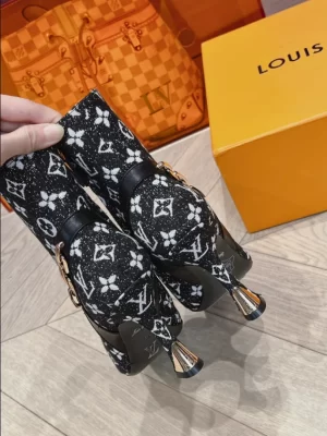 LOUIS VUITTON BOOT - WLS013