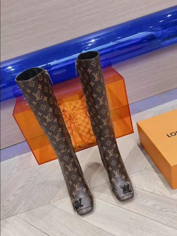 LOUIS VUITTON BOOT - WLS023