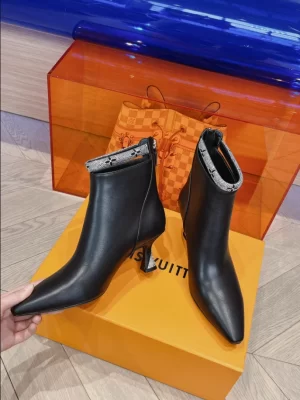 LOUIS VUITTON SPARKLE ANKLE BOOT - WLS006