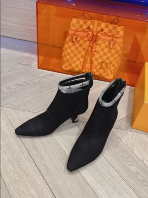 LOUIS VUITTON SPARKLE ANKLE BOOT - WLS008