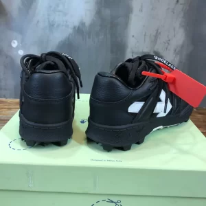 Off-White Mountain Cleats Sneakers - OFF65