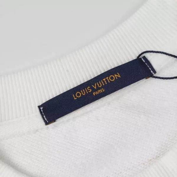 Louis Vuitton Sweatshirts - SLV003