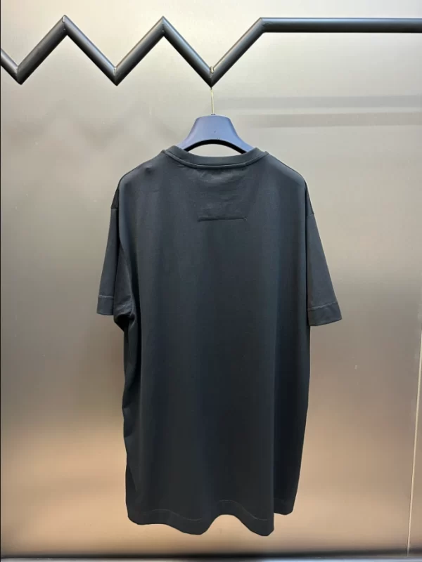 Givenchy T-shirt - GVS66