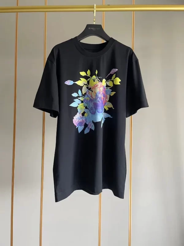 Givenchy T-shirt - GVS72