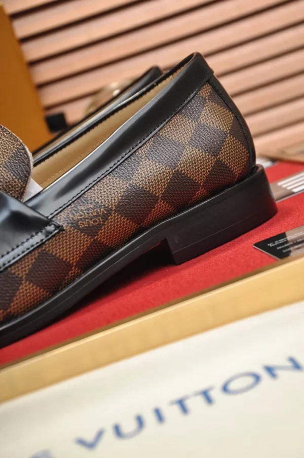 Louis Vuitton Loafers - LLV59