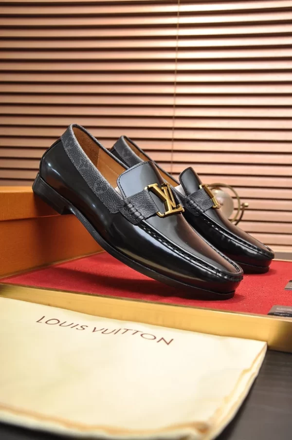 Louis Vuitton Loafers - LLV66