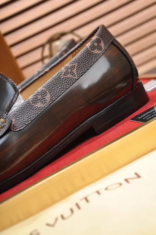 Louis Vuitton Loafers - LLV68