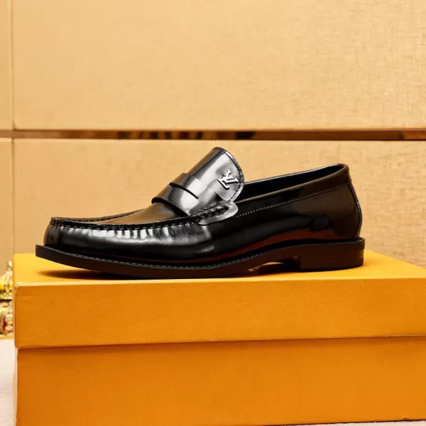 Louis Vuitton Loafers - LLV73