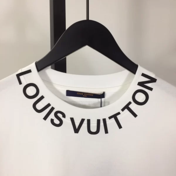 Louis Vuitton T-shirt - LSVT0227