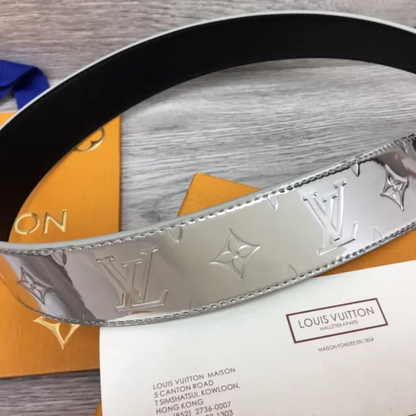 LOUIS VUITTON INITIALS LV MIRROR 40MM REVERSIBLE BELT - B0137