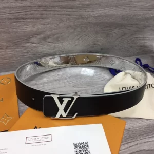 LOUIS VUITTON INITIALS LV MIRROR 40MM REVERSIBLE BELT - B0137