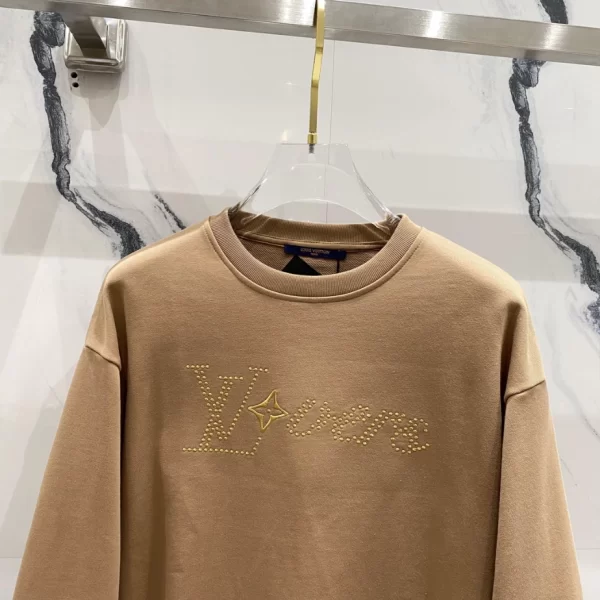 Louis Vuitton Sweatshirts - SLV008