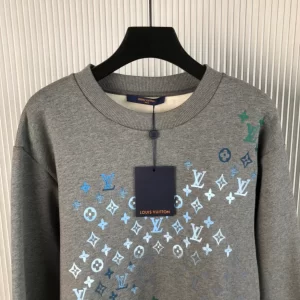 Louis Vuitton Sweatshirts - SLV012