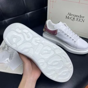 ALEXANDER MCQUEEN OVERSIZED SNEAKER - AM36