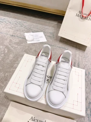 ALEXANDER MCQUEEN OVERSIZED SNEAKER - AM58