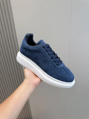 ALEXANDER MCQUEEN RETRO OVERSIZED SNEAKER - AM68