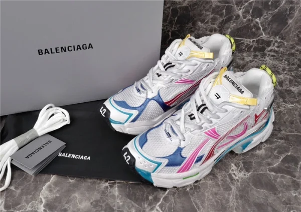 BALENCIAGA RUNNER SNEAKER IN MULTICOLOR MESH AND NYLON - BB232