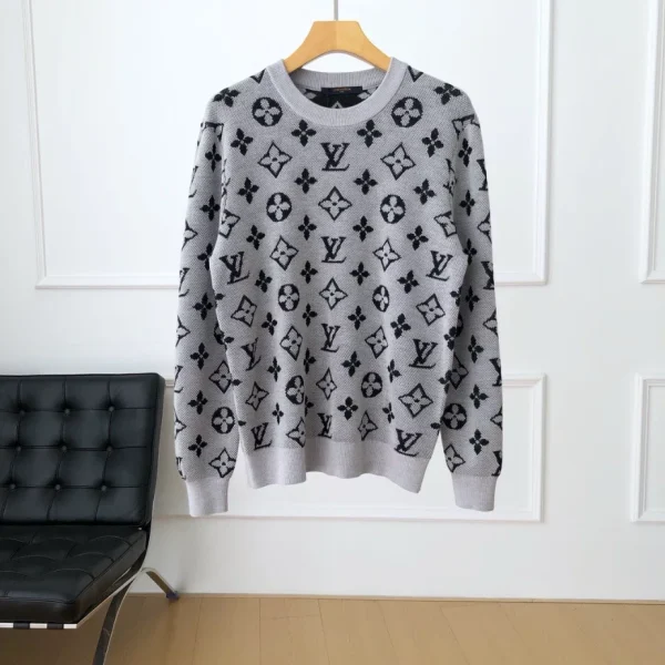 Louis Vuitton Sweater - SLV071