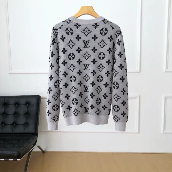 Louis Vuitton Sweater - SLV071