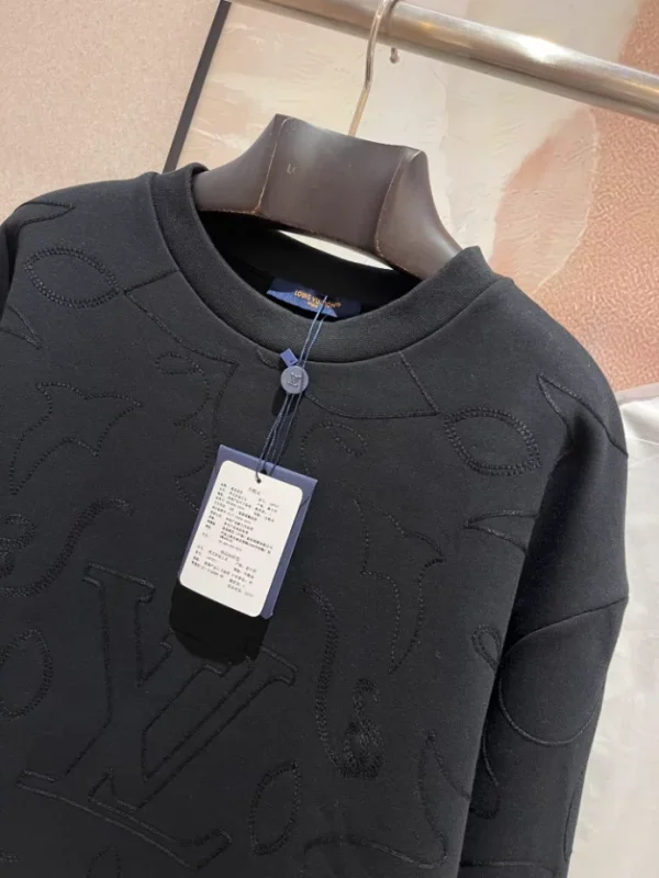 Louis Vuitton Sweatshirts - SLV032