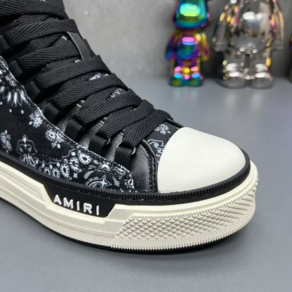 AMIRI BANDANA-PRINT HIGH-TOP SNEAKERS - AM077