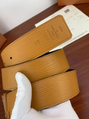 LOUIS VUITTON BELT - B0191