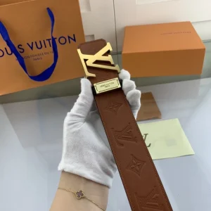 LOUIS VUITTON BELT - B0195