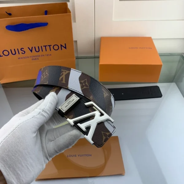 LOUIS VUITTON BELT - B0197