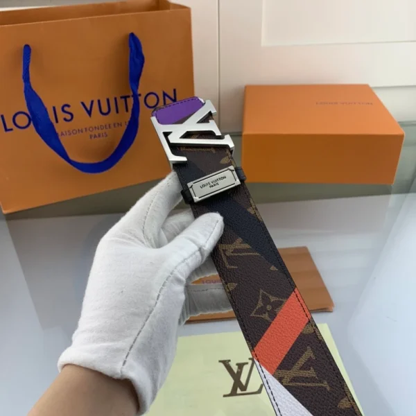 LOUIS VUITTON BELT - B0205