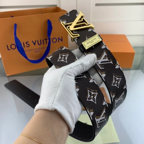 LOUIS VUITTON BELT - B0206