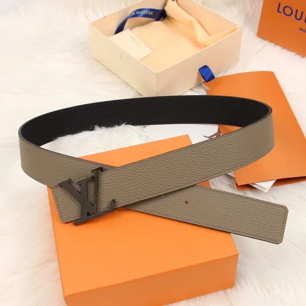 LOUIS VUITTON BELT - B0214