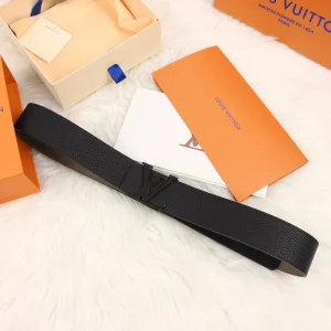 LOUIS VUITTON BELT - B0214