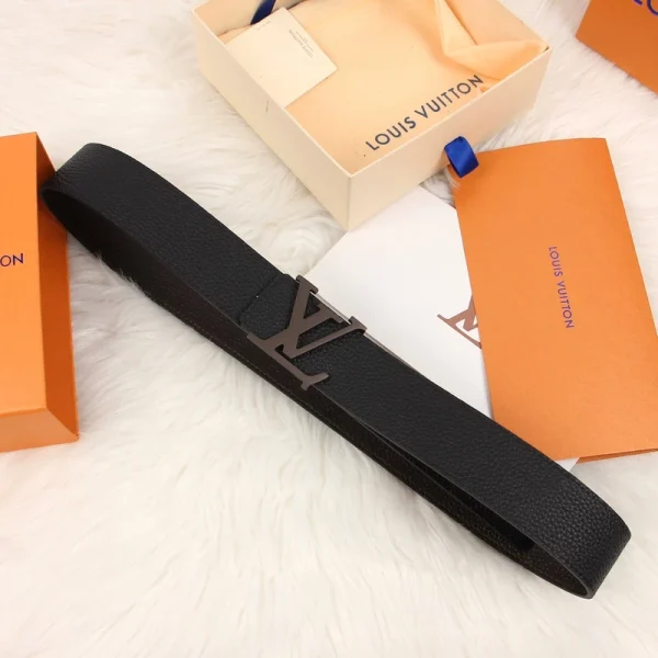 LOUIS VUITTON BELT - B0216