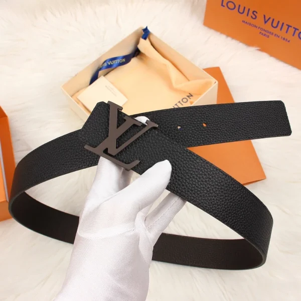 LOUIS VUITTON BELT - B0216