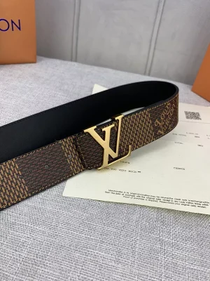 LOUIS VUITTON BELT - B0228