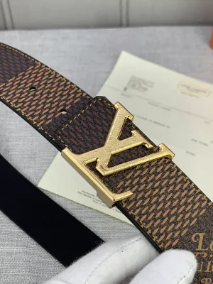 LOUIS VUITTON BELT - B0230