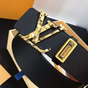 LOUIS VUITTON BELT - B0232