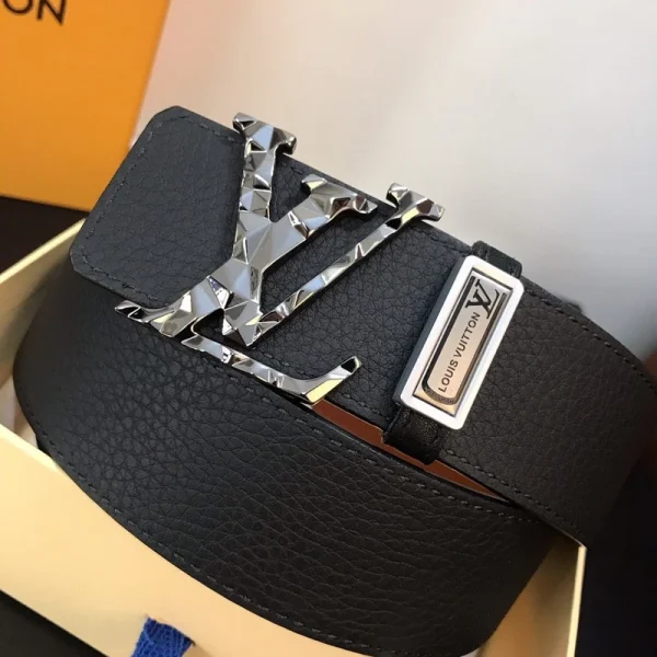 LOUIS VUITTON BELT - B0233