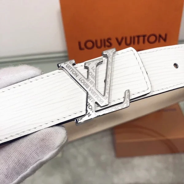 LOUIS VUITTON BELT - B0237