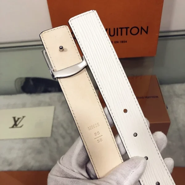 LOUIS VUITTON BELT - B0237