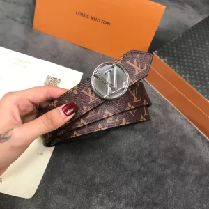 LOUIS VUITTON BELT - B0267